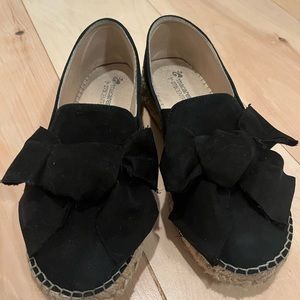 Macarena for 275 Central black shoes. Size 7.